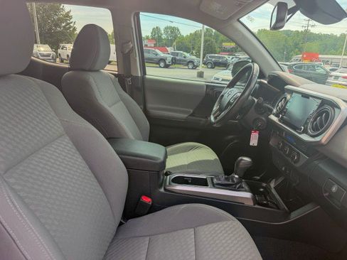 Used 2021 Toyota Tacoma SR5 RWD image 19