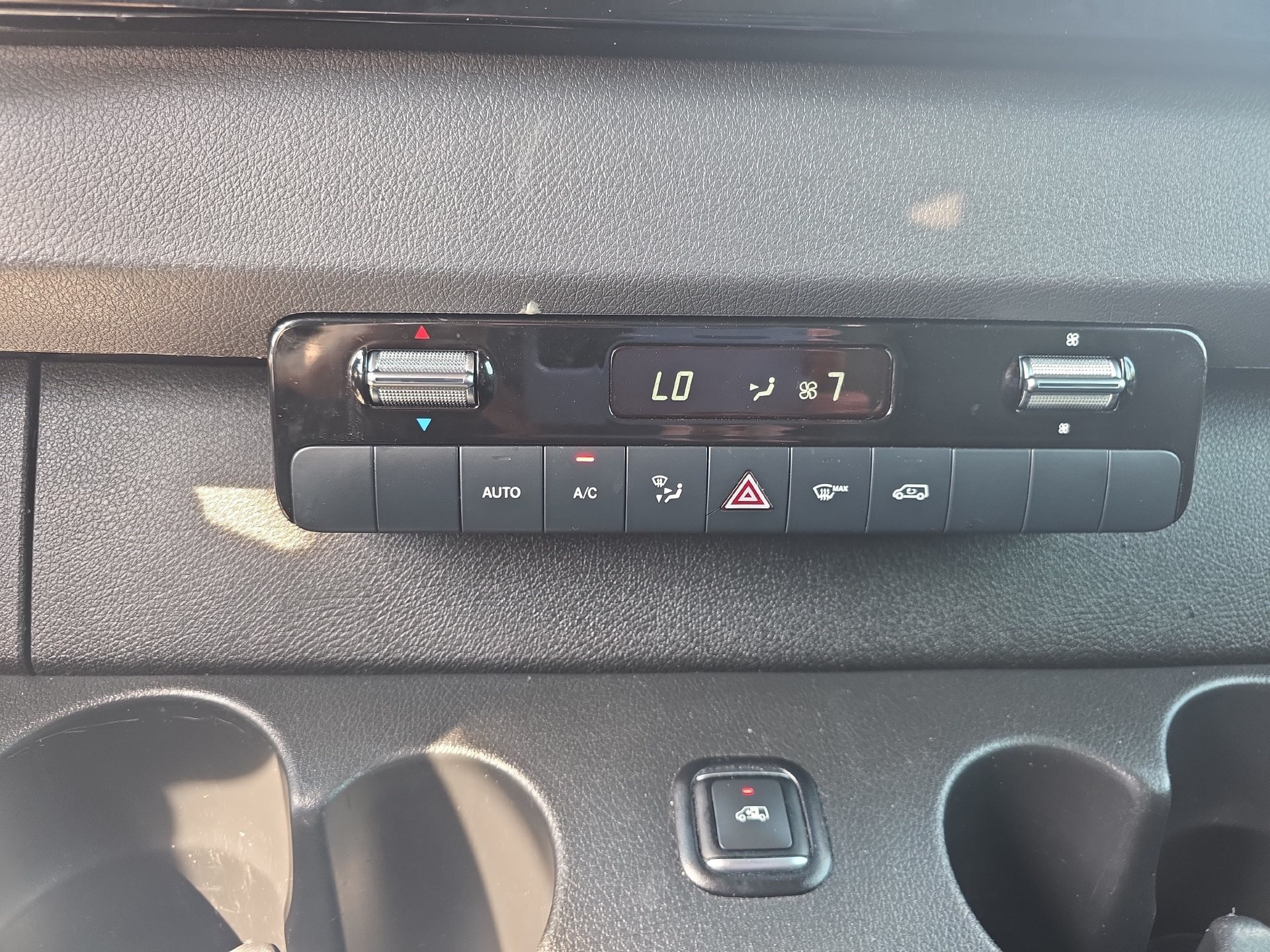 Used 2023 Mercedes-Benz Sprinter 3500 image 23