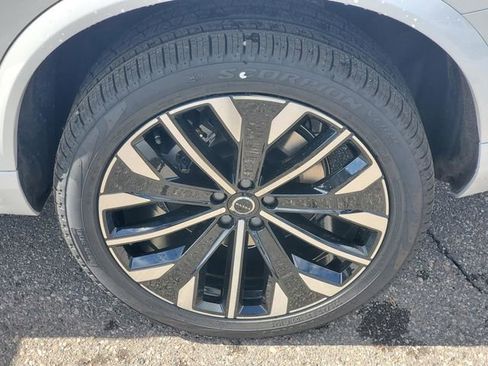 New 2026 Volvo XC90 T8 Ultra w/ Protection Package Premier AWD/4WD image 7