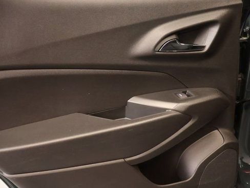 New 2025 Chevrolet Trax LT image 25