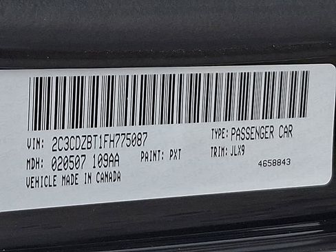 Used 2015 Dodge Challenger R/T Plus image 30