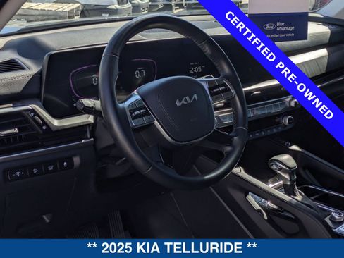 Used 2025 Kia Telluride EX image 22