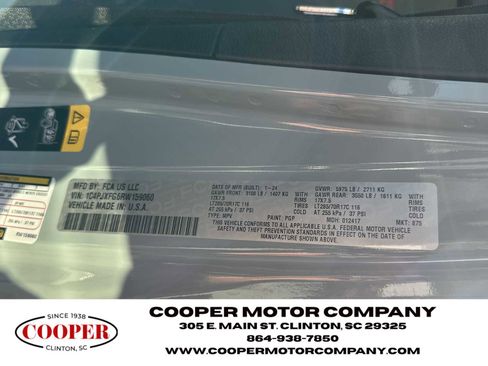 Used 2024 Jeep Wrangler Unlimited Rubicon w/ Technology Group image 28