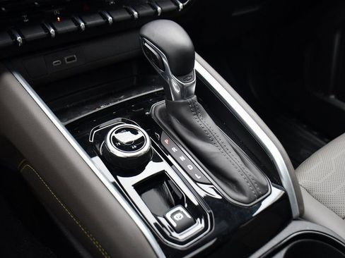 Used 2025 Chevrolet Colorado ZR2 image 34