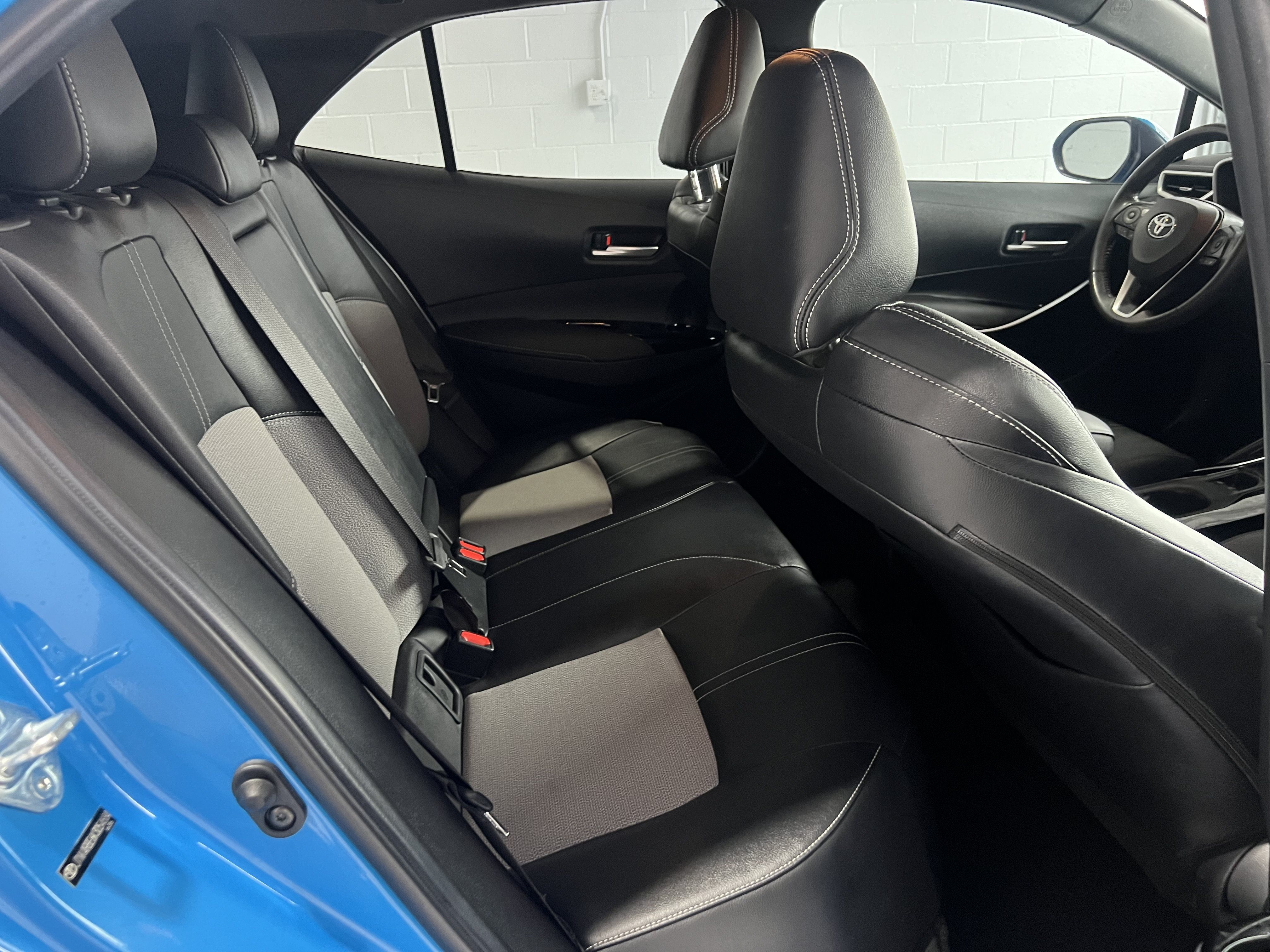 Used 2019 Toyota Corolla XSE FWD image 18