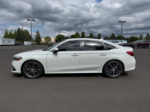 Used 2024 Honda Civic Touring image 4