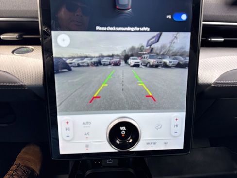 Used 2022 Ford Mustang Mach-E Select image 19