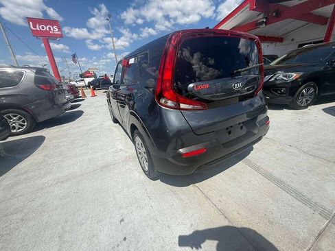 Used 2020 Kia Soul LX FWD image 6