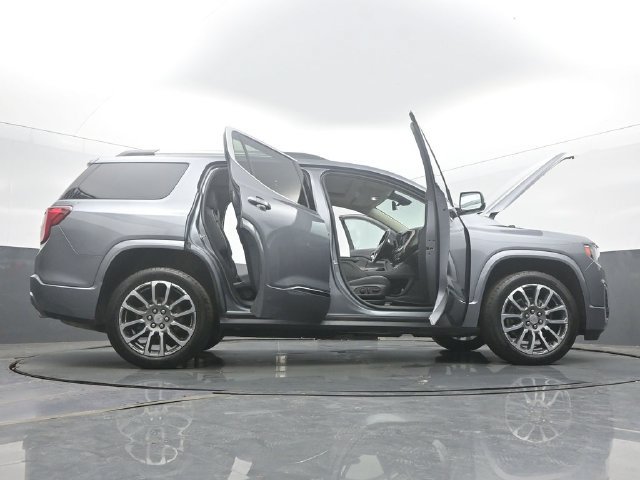 Used 2022 GMC Acadia Denali w/ Denali Ultimate Package AWD/4WD image 62