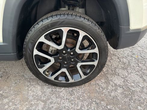 Certified 2018 Jeep Compass Limited w/ Navigation Group image 36