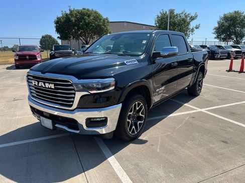 Used 2025 RAM 1500 Laramie AWD/4WD image 1