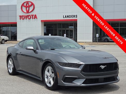 Used 2026 Ford Mustang Premium RWD image 1