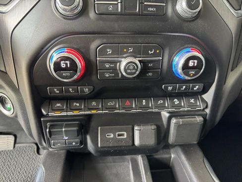 Used 2021 GMC Sierra 1500 Denali w/ Denali Ultimate Package image 24