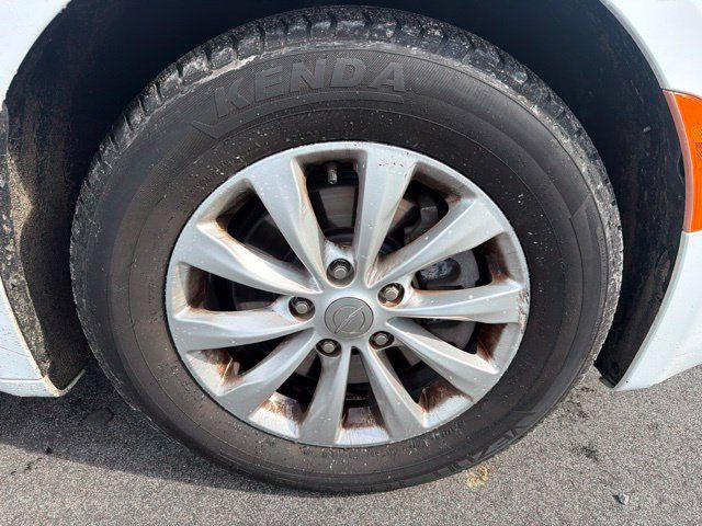 Used 2019 Chrysler Pacifica Touring-L FWD image 10