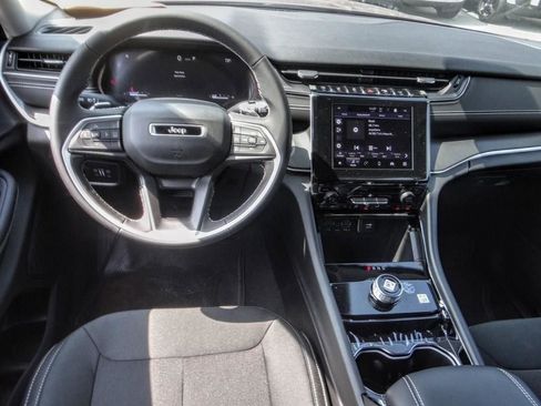 New 2023 Jeep Grand Cherokee L Laredo w/ Trailer Tow Group (B) image 7