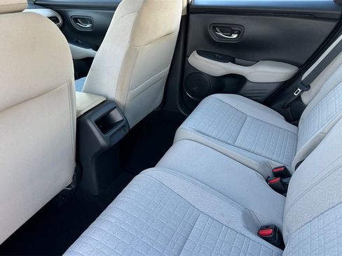 Certified 2025 Honda HR-V LX image 13
