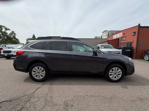 Used 2019 Subaru Outback 2.5i Premium AWD/4WD image 2