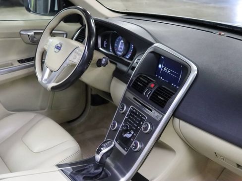 Used 2016 Volvo XC60 T5 Premier image 27