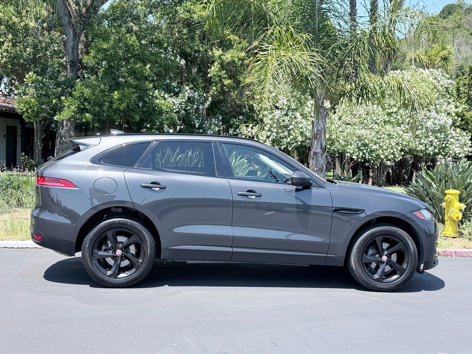 Used 2020 Jaguar F-PACE Prestige AWD/4WD image 5