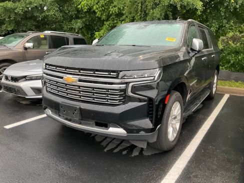Used 2024 Chevrolet Suburban Premier AWD/4WD image 13