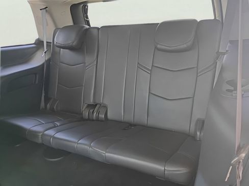 Used 2016 Cadillac Escalade Luxury AWD/4WD image 38