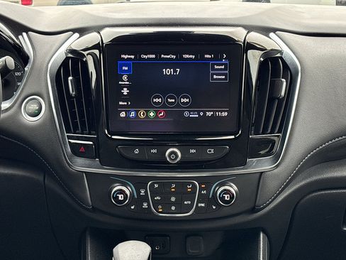 Used 2023 Chevrolet Traverse LT FWD image 12