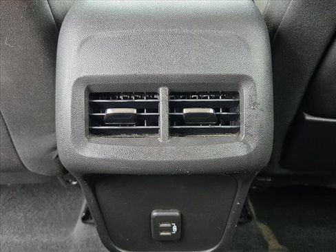 Used 2024 GMC Terrain SLE FWD image 14