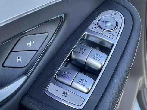 Used 2021 Mercedes-Benz GLC 300 4MATIC w/ AMG Line image 15