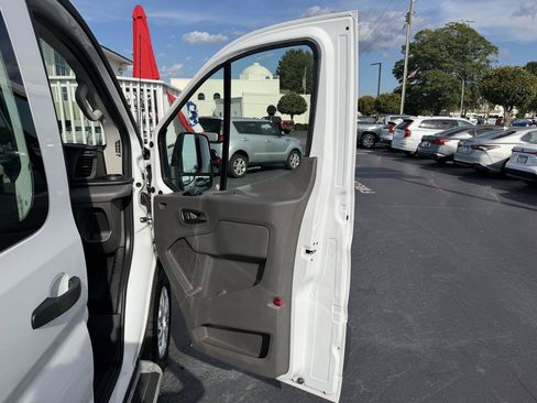 Used 2025 Ford Transit 250 Low Roof w/ Exterior Upgrade Package RWD image 20