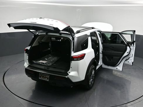 New 2026 Nissan Pathfinder SV AWD/4WD image 36