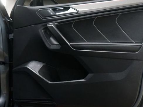 Certified 2023 Volkswagen Tiguan SE R-Line image 64