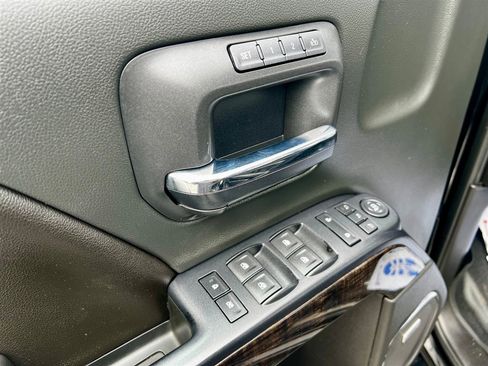 Used 2015 GMC Sierra 2500 Denali w/ Duramax Plus Package image 26