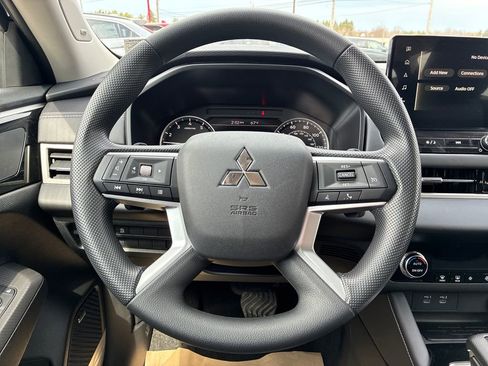 New 2026 Mitsubishi Outlander ES AWD/4WD image 11