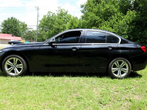 Used 2017 BMW 330i Sedan image 4