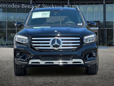 New 2025 Mercedes-Benz GLB 250 image 9