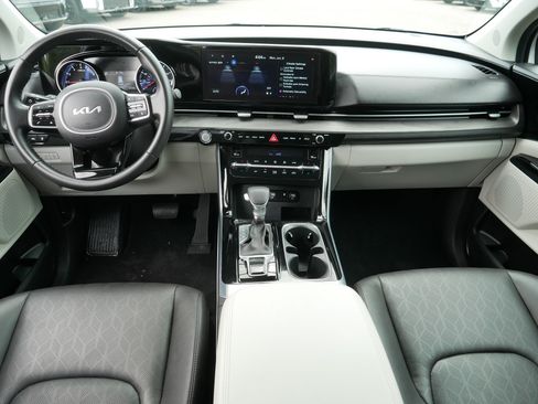 Certified 2023 Kia Carnival EX FWD image 10