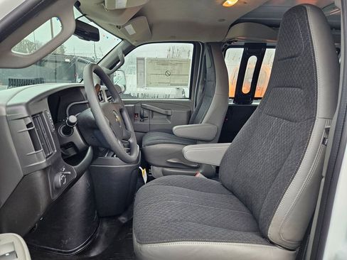 New 2025 Chevrolet Express 2500 Extended image 14