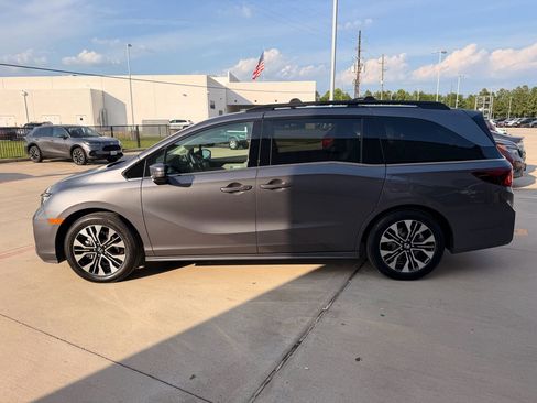 Certified 2026 Honda Odyssey Elite image 5