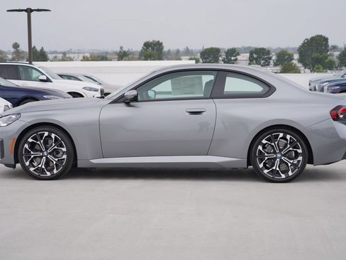 New 2026 BMW 230i Coupe w/ Convenience Package RWD image 4