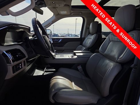 Used 2022 Lincoln Navigator Reserve image 17