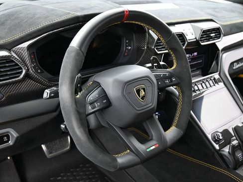 Used 2023 Lamborghini Urus Performante image 18