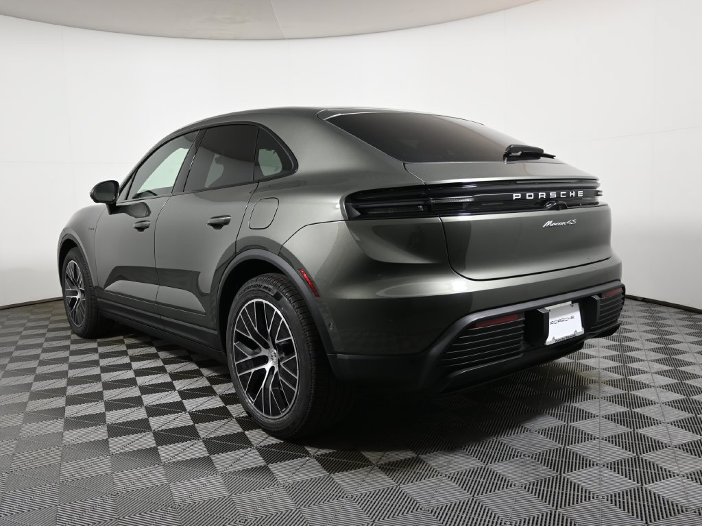 Used 2025 Porsche Macan 4S Electric AWD/4WD image 3