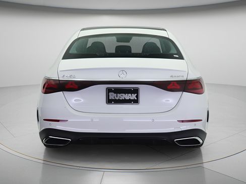 New 2026 Mercedes-Benz E 450 4MATIC Sedan image 3