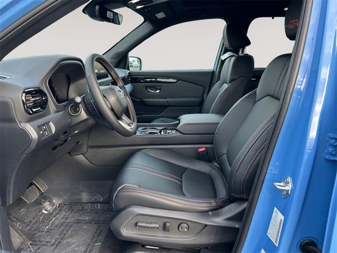 New 2025 Honda Pilot TrailSport image 9