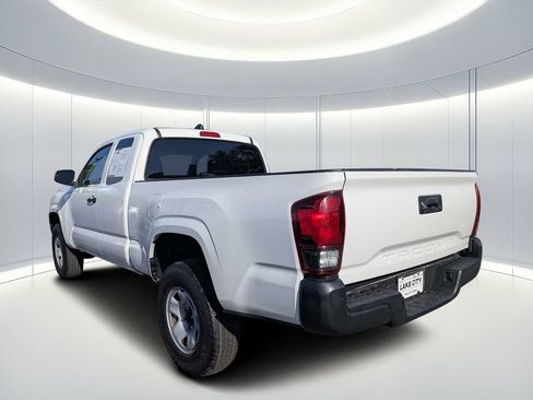 Used 2021 Toyota Tacoma SR RWD image 6