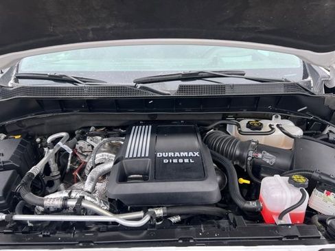 Certified 2025 Chevrolet Silverado 1500 LTZ w/ Technology Package image 37