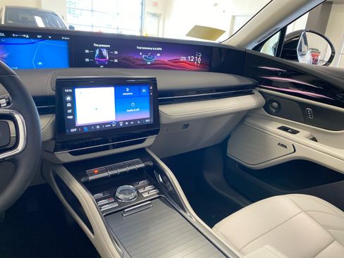 New 2026 Lincoln Nautilus Premier w/ Equipment Group 102A AWD/4WD image 12
