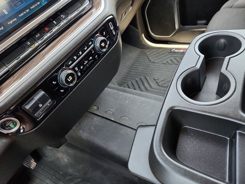 Used 2025 Chevrolet Silverado 2500 LT AWD/4WD image 20