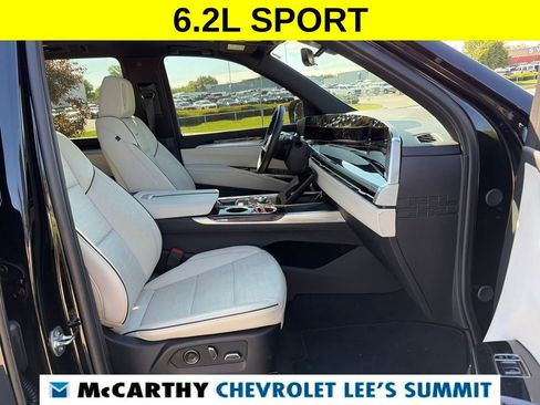 Used 2025 Cadillac Escalade Sport w/ Touring Package AWD/4WD image 37