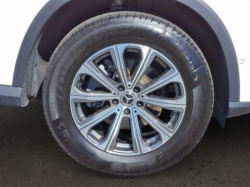 Used 2024 Mercedes-Benz GLC 300 4MATIC image 8